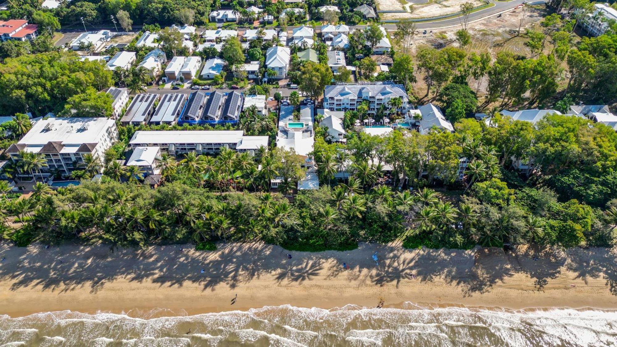 Sarayi Boutique Hotel Palm Cove Exterior foto