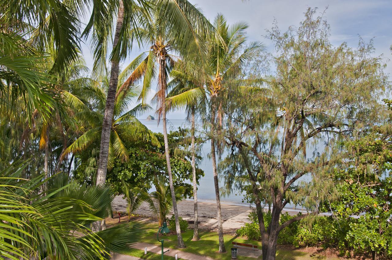 Sarayi Boutique Hotel Palm Cove Exterior foto